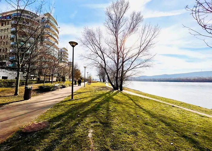 Marina Garden